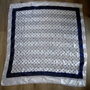 Louis Vuitton Scarve